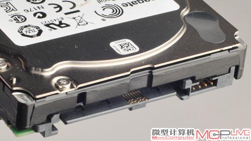 10K.5采用了SAS接口，这种接口的高度扩展性是企业用户看重的，相比之前的SCSI每个IRQ（Interrupt Request中断控制请求）管理下多30个设备的扩展性，SAS下每个IRQ下多可以支持16384个磁盘设备。