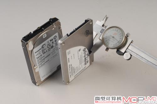 Intel 710的身段相当娇小，实测厚度仅6.4mm，即体积不到10K.5的一半。