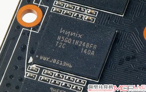 GTX 460+使用了32M×32bit和64M×32bit，这两种规格的显存。