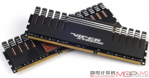 为大限度发挥出芯片组的内存性能，我们在测试时采用了博帝DDR3 2133内存，而Z77、Z68两款芯片组均非常顺利地工作在DDR3 2133下。