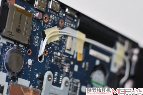 从原有2根天线的走线路径二选其一,是加装第3根天线的佳捷径。 从原有2根天线的走线路径二选其一,是加装第3根天线的佳捷径。