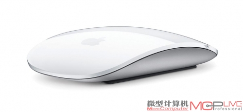 Apple Wirless蓝牙键盘与Magic无线鼠标依旧是新iMac的标配配件。